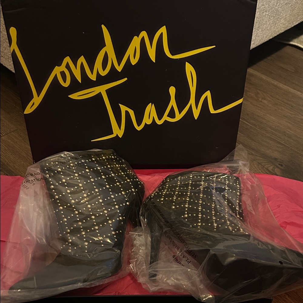 London Trash Black Boots with Gold Accents. MUST HAVE!